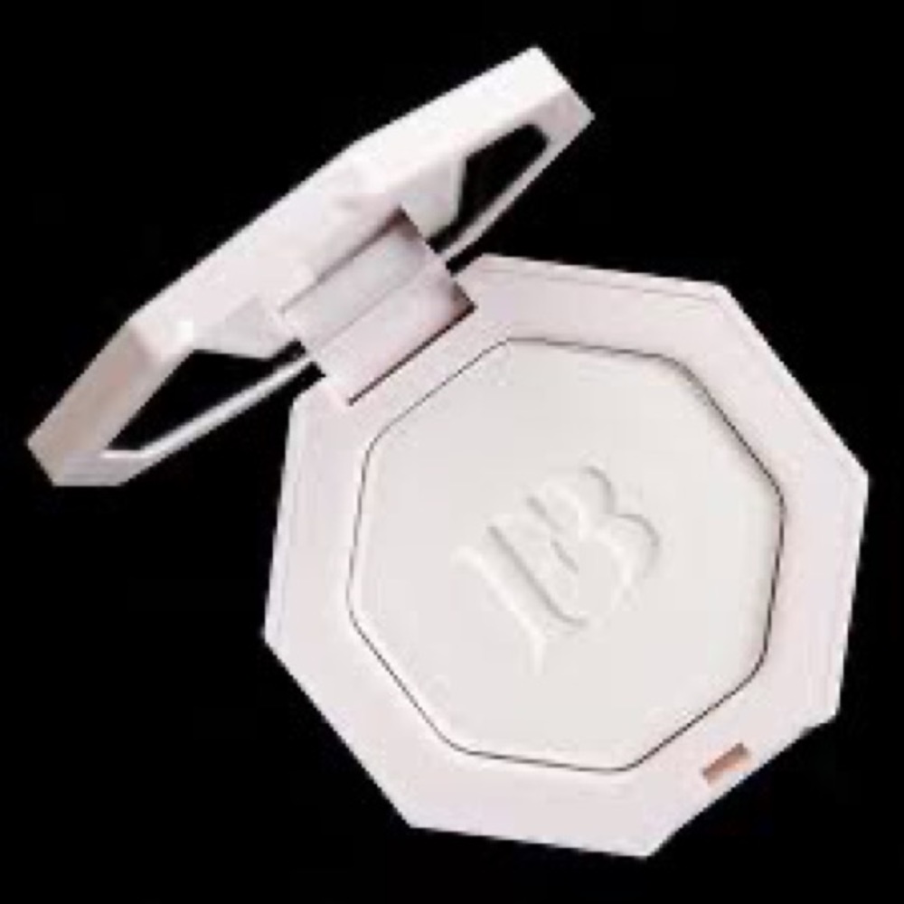 ‼️NEW‼️PRICE DROP‼️ Fenty Beauty Metal Moon Killawatt Freestyle Highlighter - Picture 3 of 5